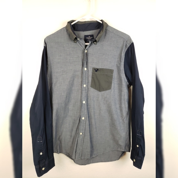American Eagle Classic Fit Button Down Shirt Blue